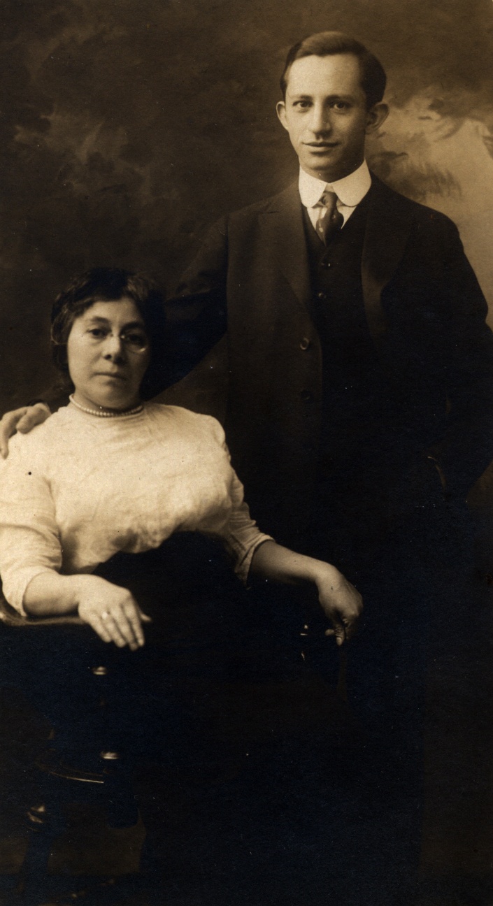 Tillie Jacobson Levy and Jacob Levy, probably in New York